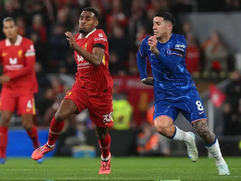 Liverpool sẽ chạm mặt Chelsea tại vòng 36 giải Ngoại Hạng Anh (Ảnh: ESPN)